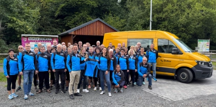 Gruppenfoto Jackenübergabe Balter